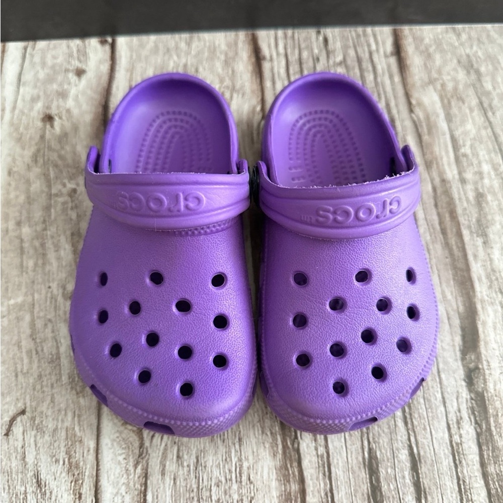 Toddler purple crocs 6